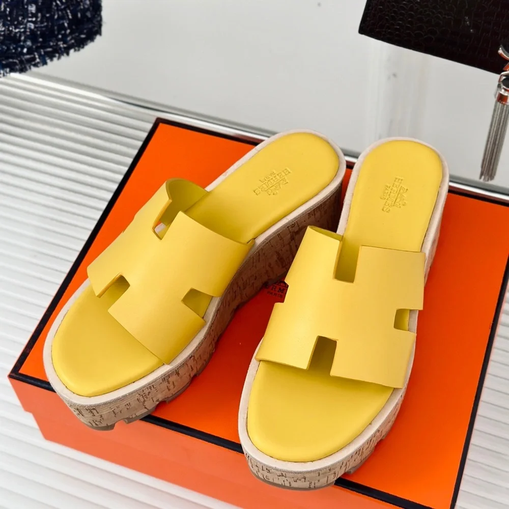 Hermes Yellow Platform Slides - Picture 3 of 9